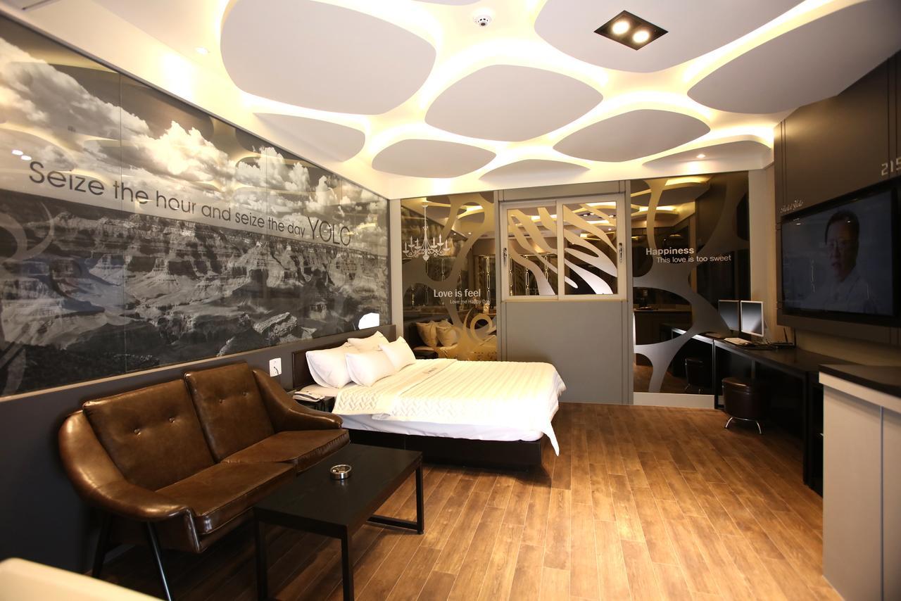 Hotel Yolo Chongnae-dong Экстерьер фото
