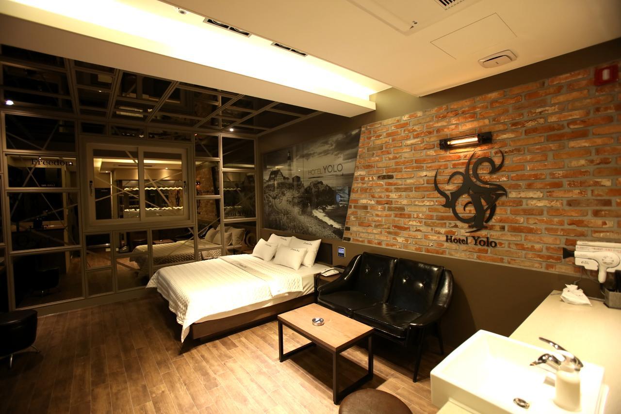 Hotel Yolo Chongnae-dong Экстерьер фото