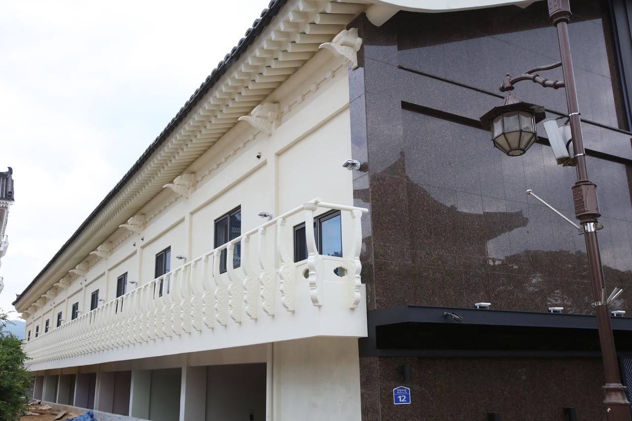 Hotel Yolo Chongnae-dong Экстерьер фото